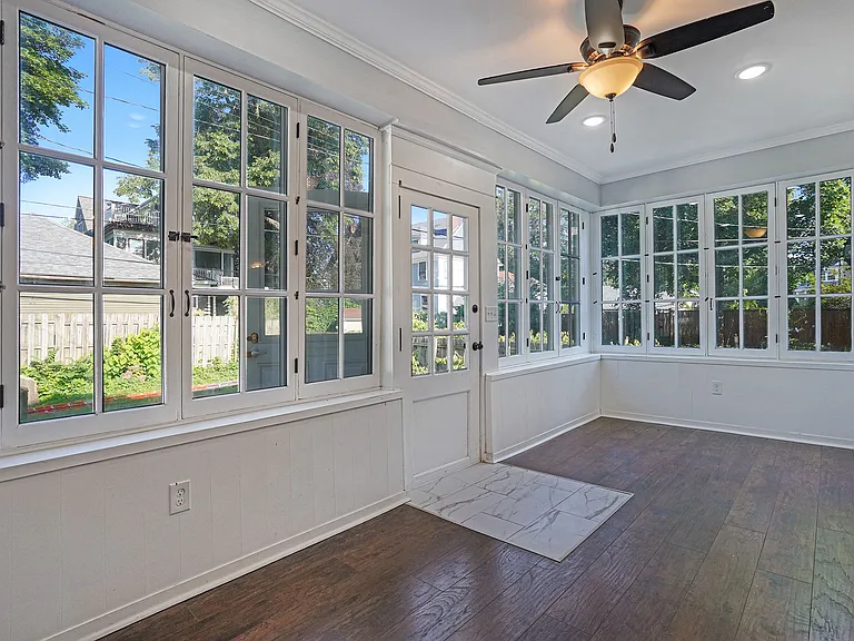 547 Paris Ave SE #1 — Photo 10