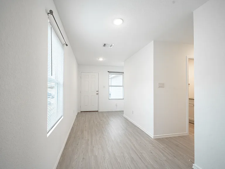 9804 Carome Mill Dr — Photo 6