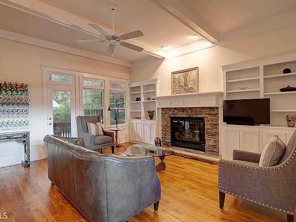 3rd image of 2750 Hammond Ct #27
