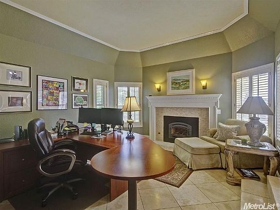 5th image of 2339 Dartmouth Pl