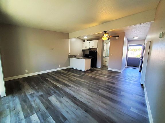 5th image of 5914-5920 Stanley Ave #5920-12
