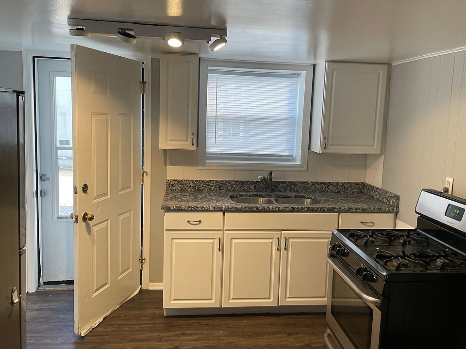 1st image of 140 N West St APT 5