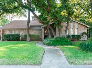 3021 Pin Oak Ln, Bedford, TX 76021