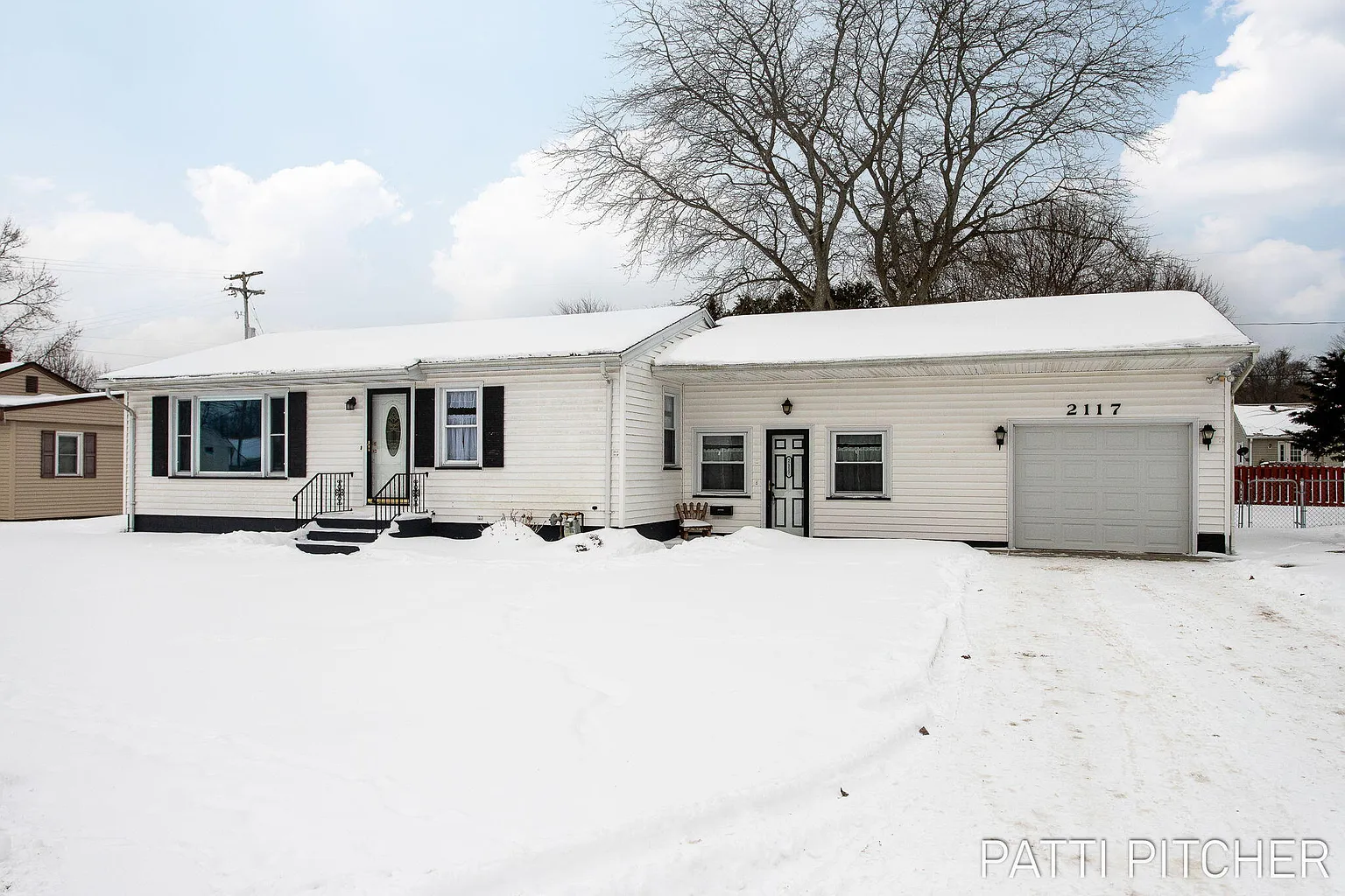 2117 Columbus Ave photo 1