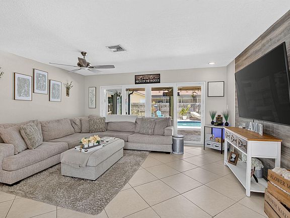 5th image of 6521 Woodbury Road