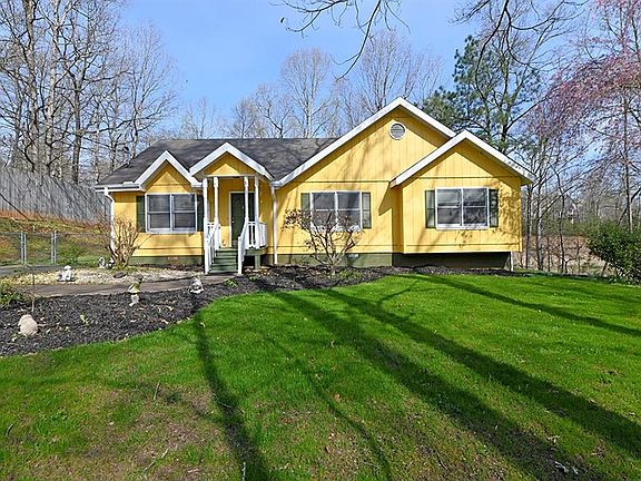 5th image of 72 Dogwood Way