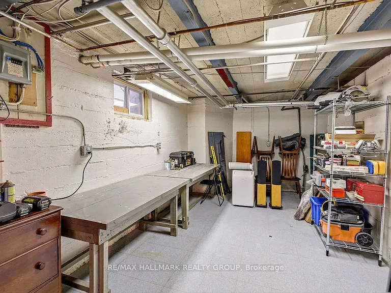 379 Hamilton Ave S — Photo 39