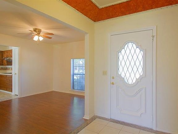3rd image of 4433 Ringgold Ln