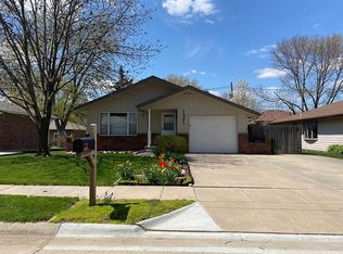1321 Rainbow Ave, Seward, NE 68434