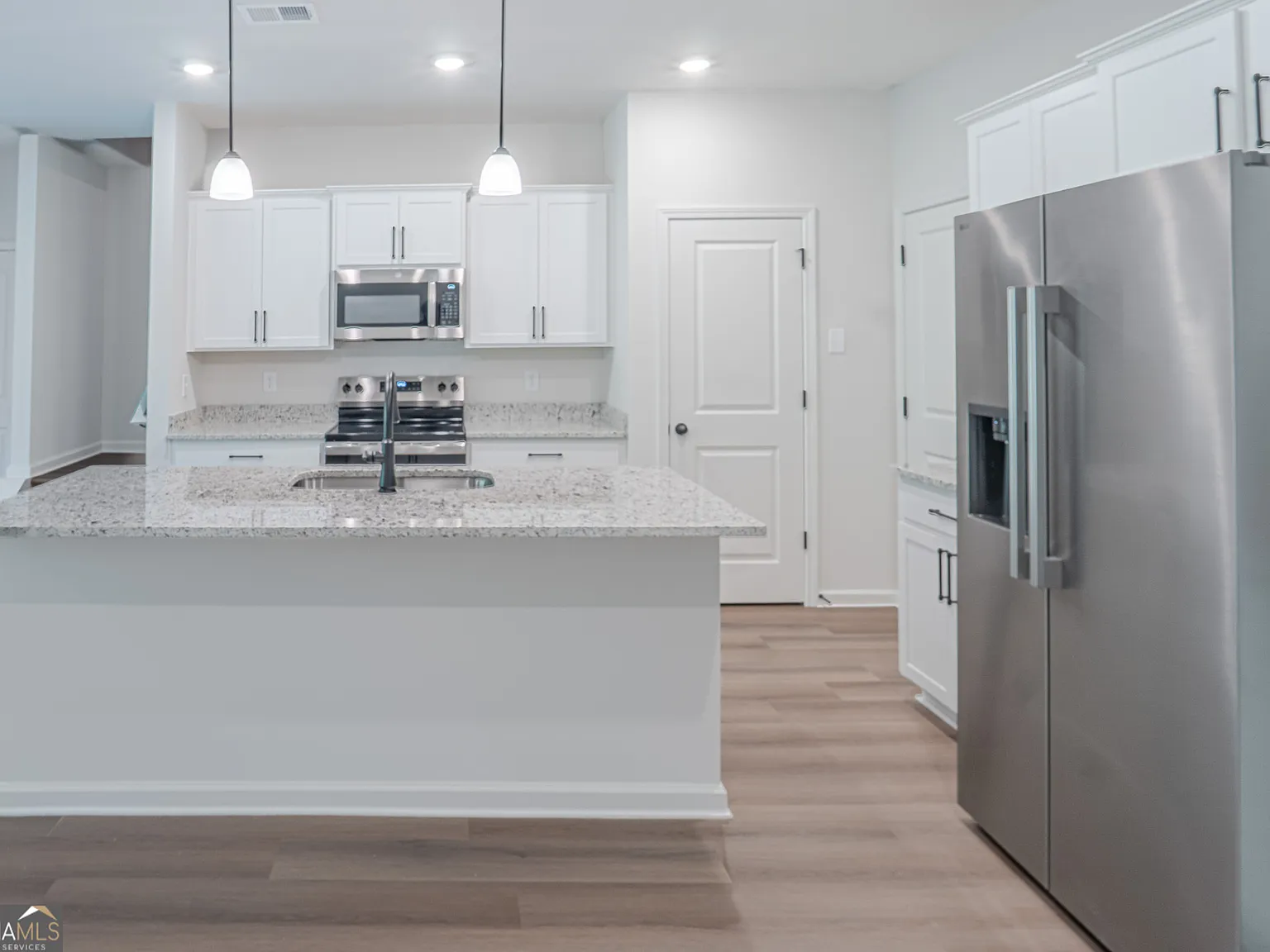 3 bed, 2.5 bath, $2,225 — Photo 3