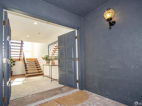 3rd image of 103 Mendosa Ave