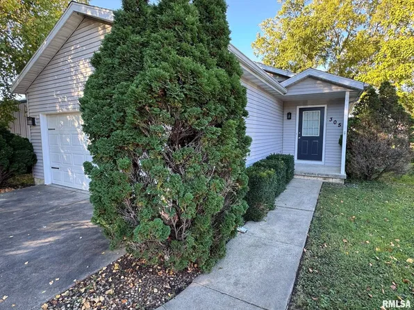 305 Pennsylvania Ave, Minier, IL 61759