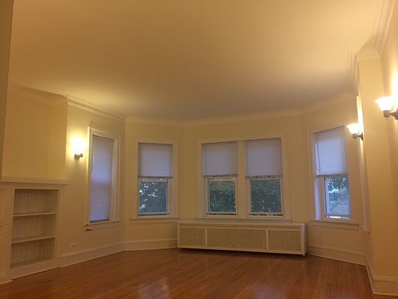 3rd image of 6124 N Campbell Ave