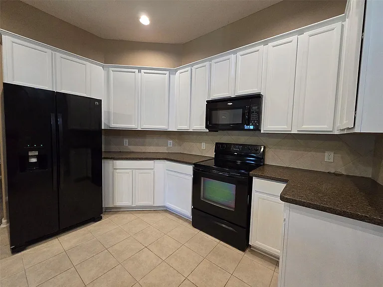 215 Danna St — Photo 13