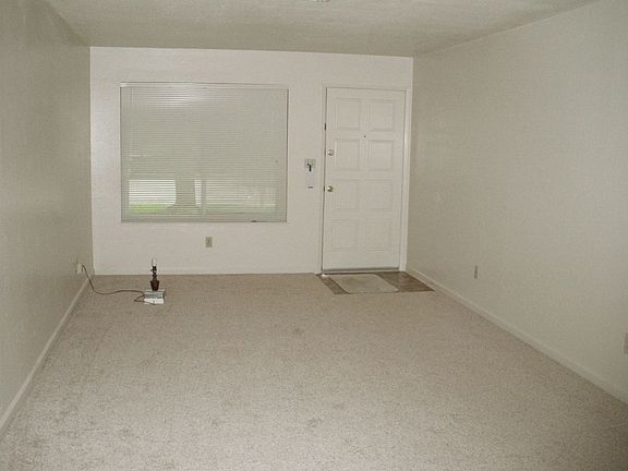 5th image of 7812 Glen Echo St