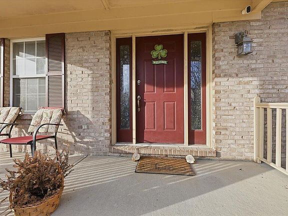 5th image of 32 Barnwood Ct