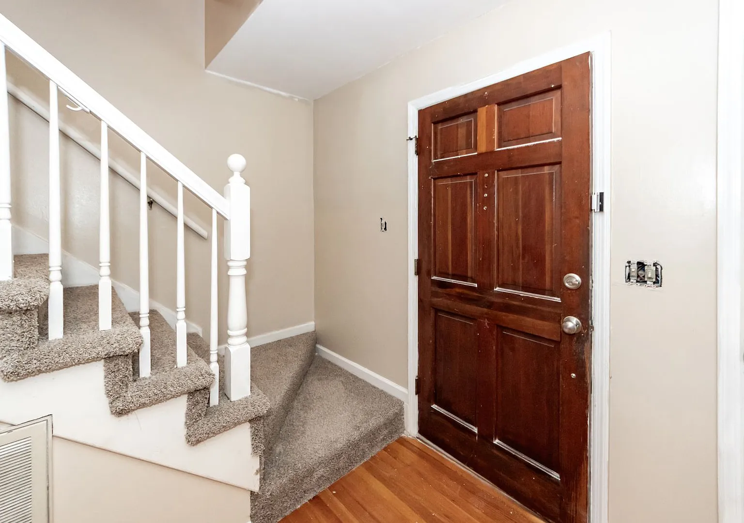 4 Bedroom, 2.5 Bathroom Home in Pine Forest - Summerville — Photo 4