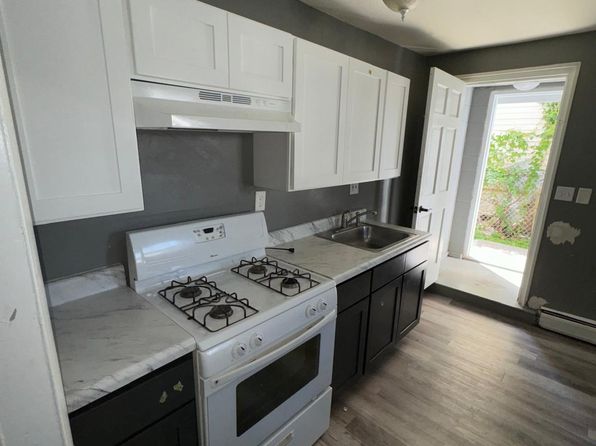 275 Lexington Ave APT 2