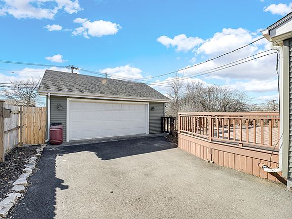 5th image of 2713 Forest Glen Pkwy