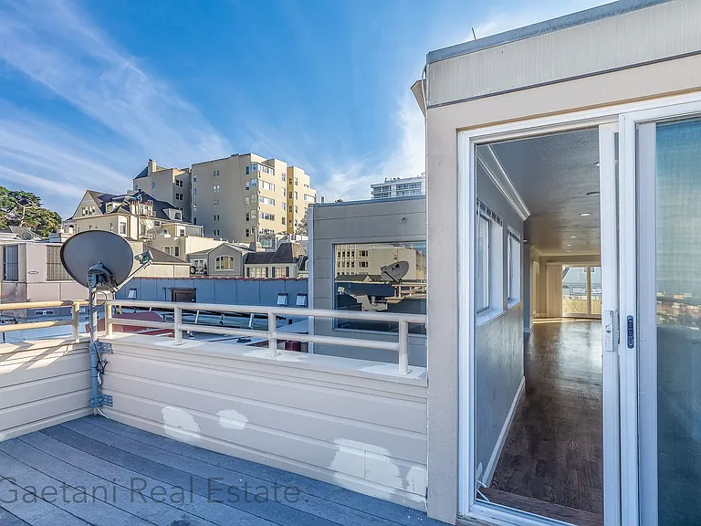 2266 Washington St #341R — Photo 16