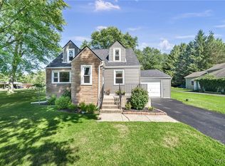 1221 Borden Rd, Depew, NY 14043
