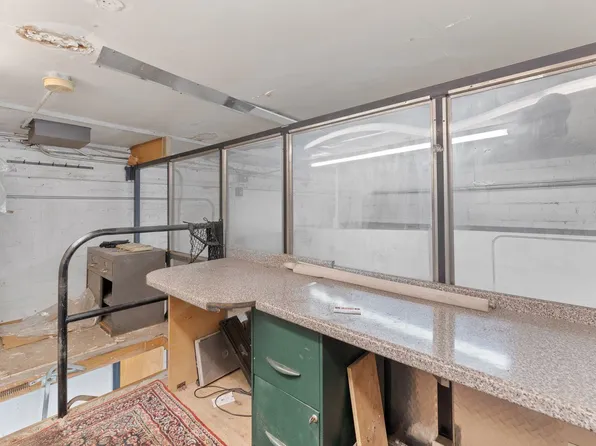 706 7th Street image 12 of 38