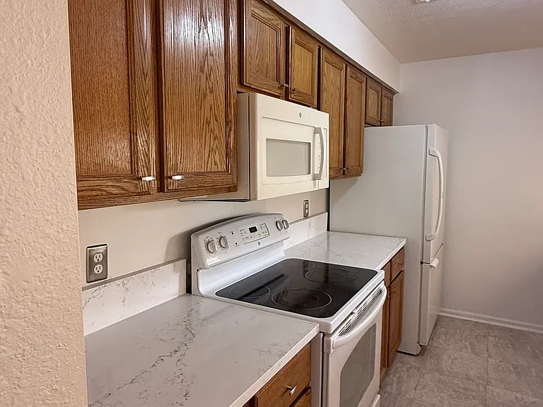 1245 Heatherwood Ln — Photo 13
