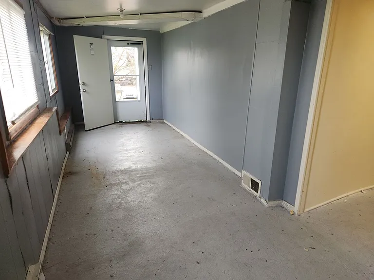 670 Park Street — Photo 13
