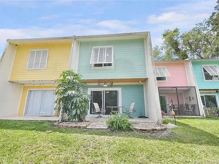 3129 SE Indian St #3 — Photo 3