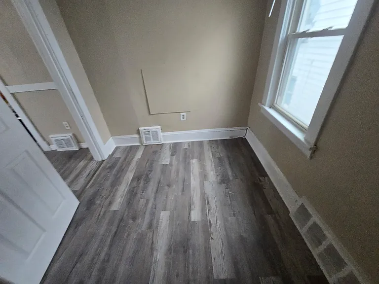 1103 Buhrer Ave #UP — Photo 9