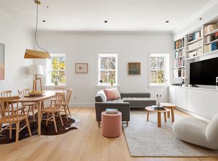 242 Adelphi St APT 4, Brooklyn, NY 11205