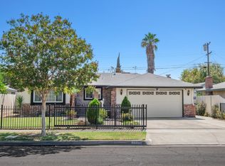 2636 E Hampton Way, Fresno, CA 93726