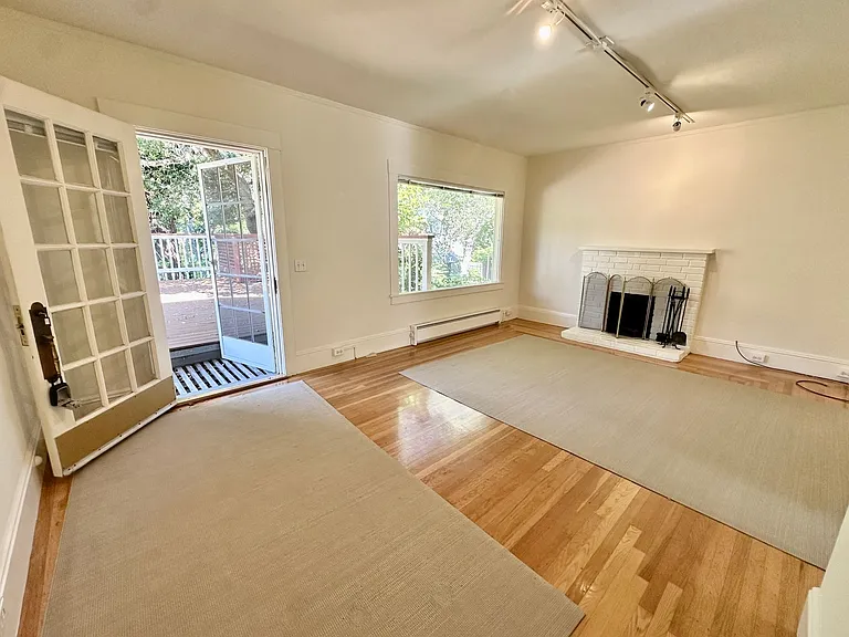23 Sycamore Ave — Photo 5