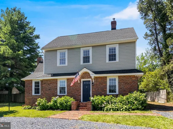 18091 Point Lookout Rd, Park Hall, MD 20667