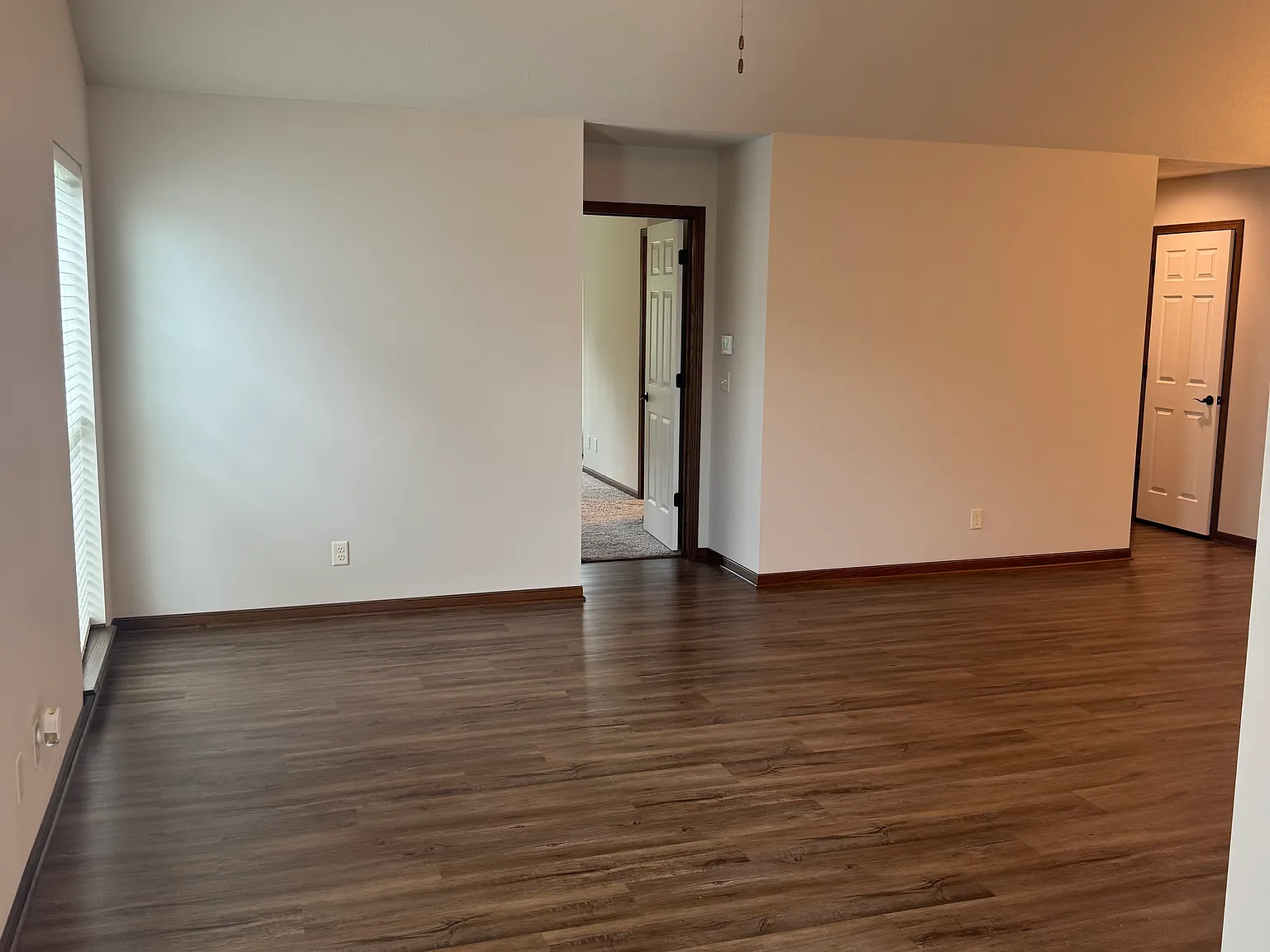 2 bed, 1200 sqft, $1,900 — Photo 4