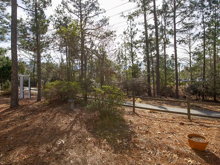 8 Moore Dr — Photo 52