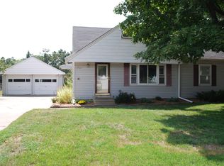 1751 Longview Dr, New Brighton, MN 55112