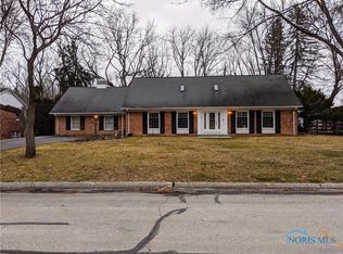 5034 Chatham Valley Dr, Toledo, OH 43615