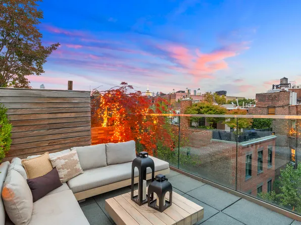 430 Hudson Street image 22 of 34