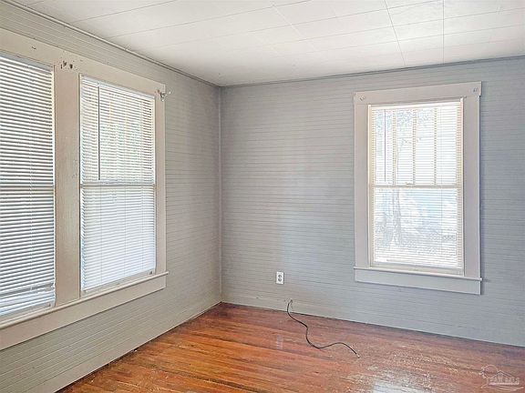 3rd image of 2212 W Jackson St