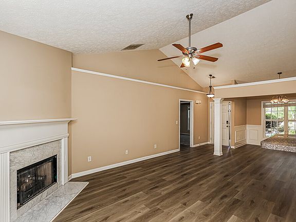 5th image of 22 Tillbrook Trl