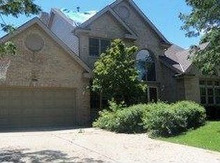 296 Needham Dr, Bloomingdale, IL 60108