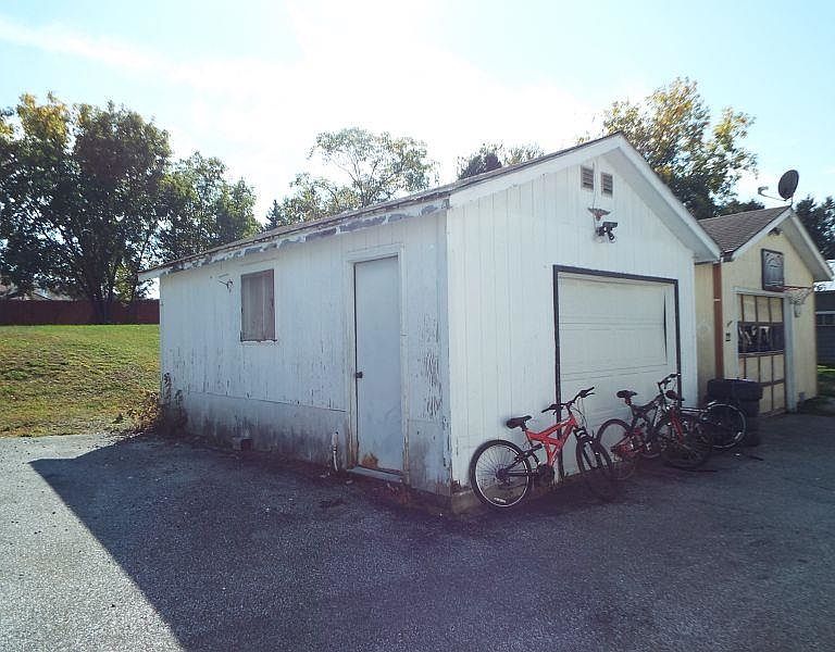 26 Thomas Street, Richford, VT 05476 Zillow