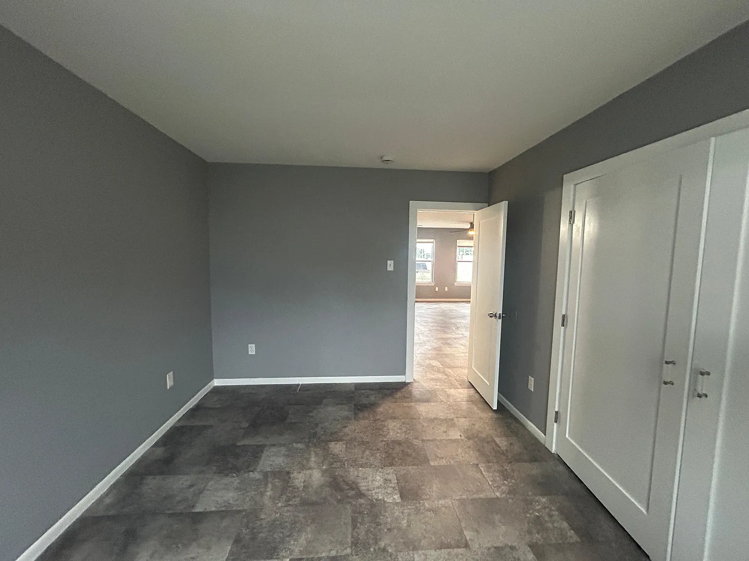 8712 Frankford Ave — Photo 4