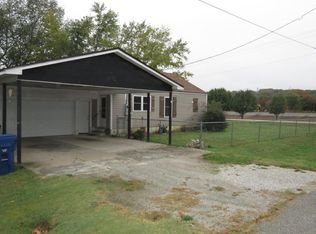 1608 Adams Ave, Seneca, MO 64865