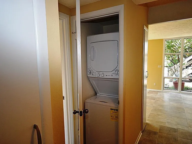 5214 Memorial Dr — Photo 12