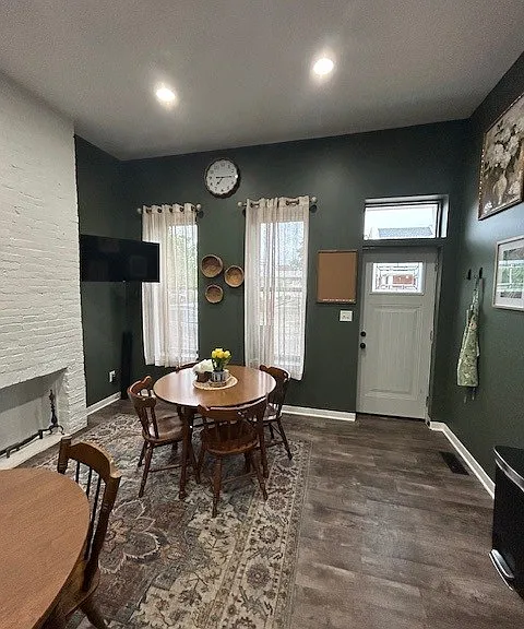 108 S Hart St #1 — Photo 1