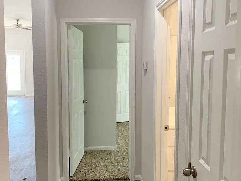 22423 Woodlake Rd — Photo 14