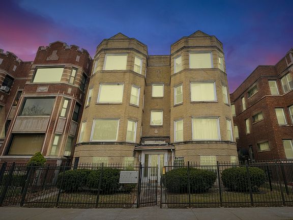 3rd image of 6926 S Paxton Ave #1N