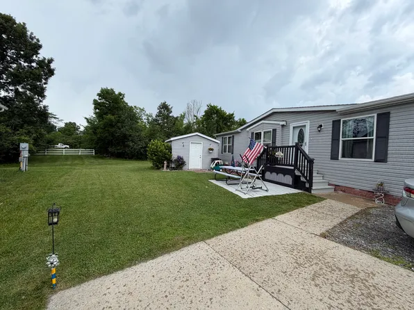 29034 Meadow Ln #7, Rockwood, MI 48173